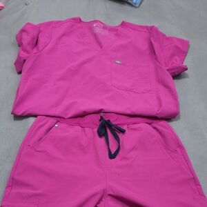 Figs Vivid Pink Scrub Set